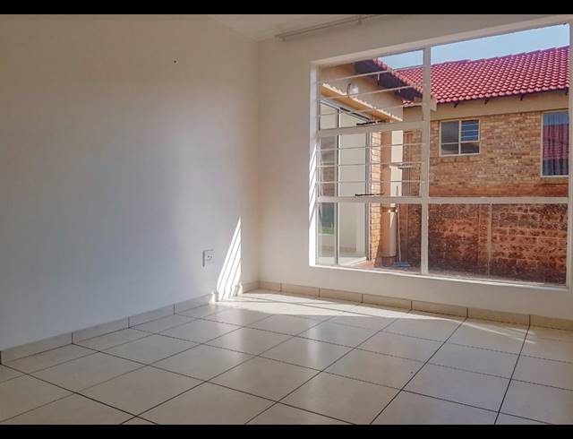 2 BEDROOM SIMPLEX RENTED IN LIEFDE EN VREDE